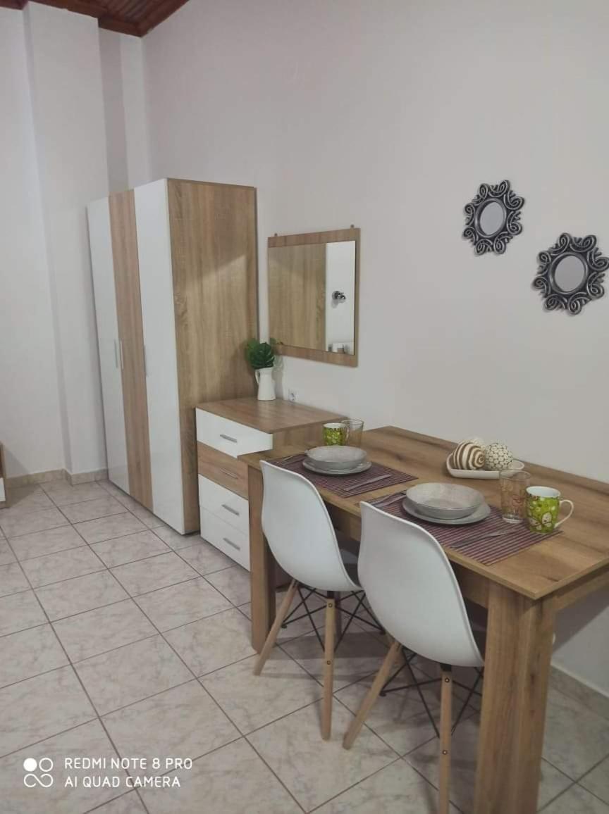 Amadeus Hawaii Apartments & Studios Sidárion Chambre photo