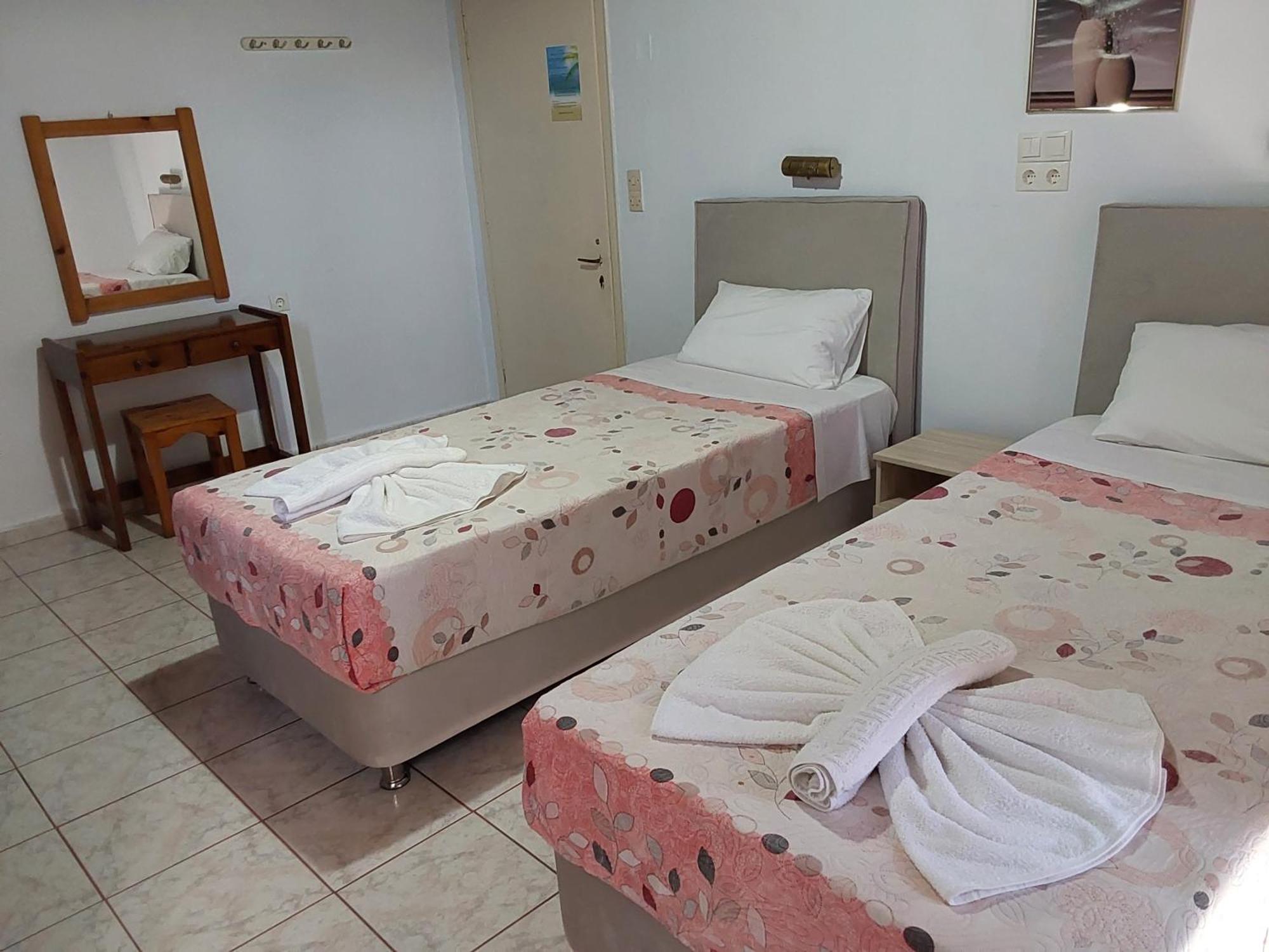 Amadeus Hawaii Apartments & Studios Sidárion Chambre photo